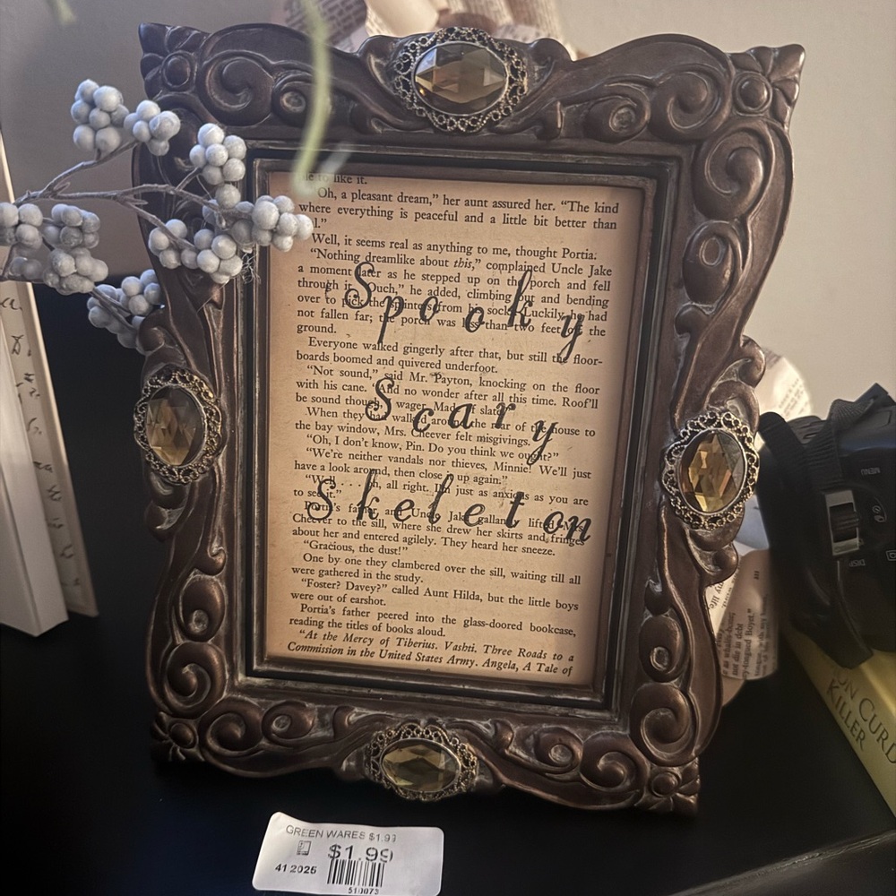 Elegant Brown Photo Frame with Gem Accents